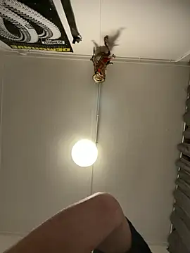 Snapshot of wolfwhite95 chatting on 11-20-25, 07:35 wolfwhite95 online show from 11-20-25, 07:35