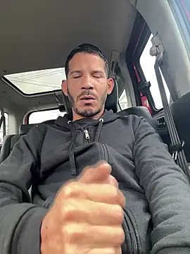 Snapshot of Chico_Bellaco chatting on 12-11-24, 03:37 Chico Bellaco online show from 12-11-24, 03:37