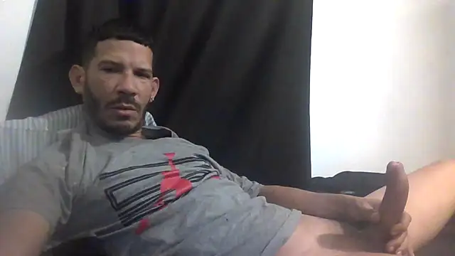 Snapshot of Chico_Bellaco chatting on 02-26-25, 01:08 Chico Bellaco online show from 02-26-25, 01:08