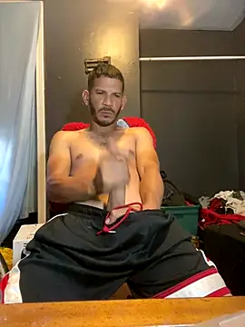 Snapshot of Chico_Bellaco chatting on 09-18-25, 04:20 Chico Bellaco online show from 09-18-25, 04:20