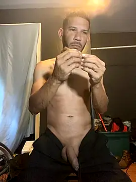 Snapshot of Chico_Bellaco chatting on 09-25-25, 02:43 Chico Bellaco online show from 09-25-25, 02:43