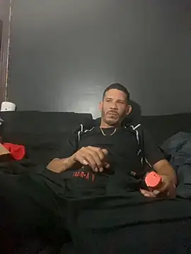 Snapshot of Chico_Bellaco chatting on 10-31-25, 05:30 Chico Bellaco online show from 10-31-25, 05:30