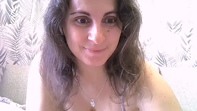 ShelaDiass online show from 10-19-25, 03:07