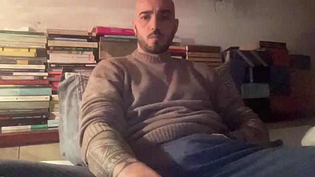 Snapshot of alessandromori91 chatting on 03-30-26, 07:37 alessandromori91 online show from 03-30-26, 07:37