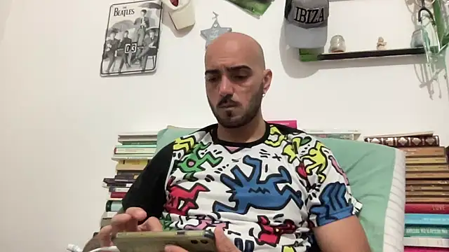 alessandromori91 online show from 05-02-26, 07:19