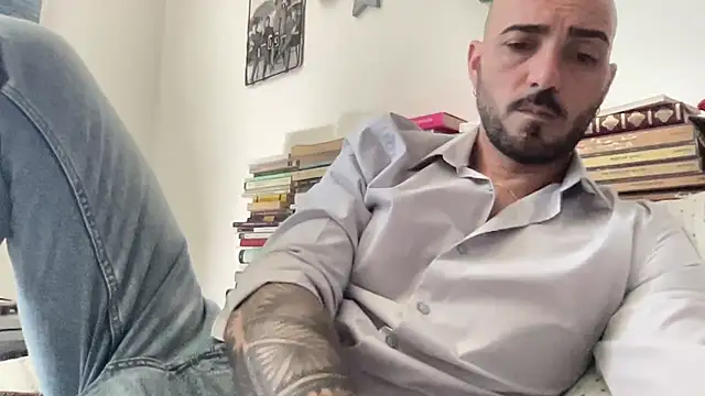 alessandromori91 online show from 05-12-26, 12:46