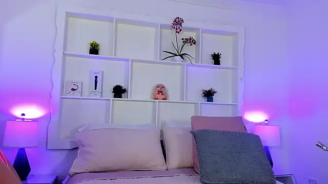 Jenifer Diaz online show from 01-12-26, 01:16