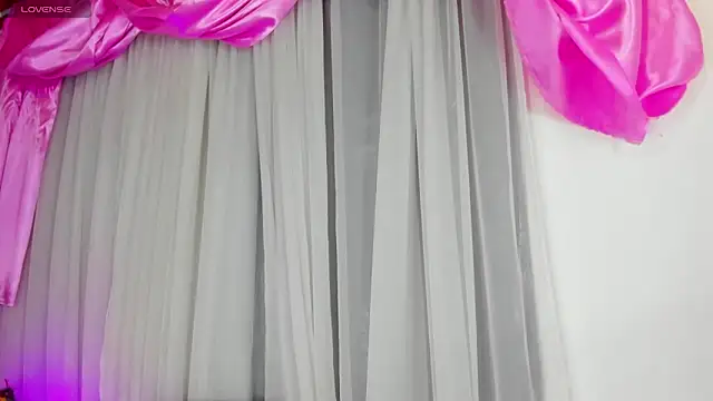 sophie pariss online show from 12-23-24, 02:56