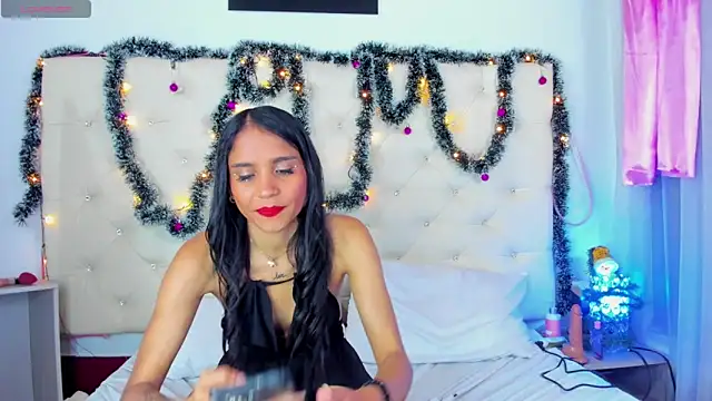 sophie pariss online show from 12-24-24, 07:39