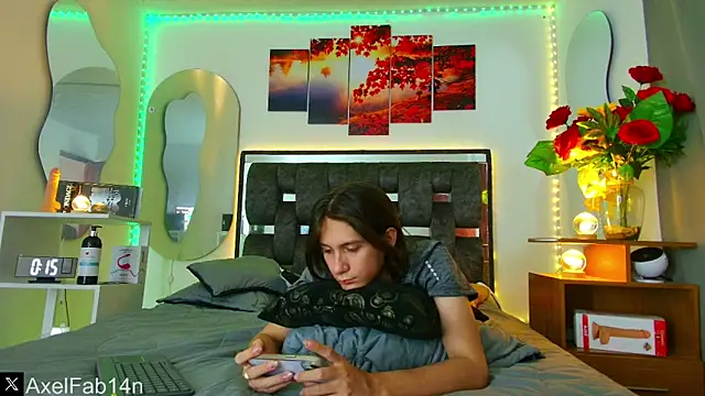 Alex and Fabian online show from 02-11-25, 06:22