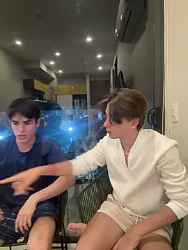 Alex and Fabian online show from 05-06-26, 12:19