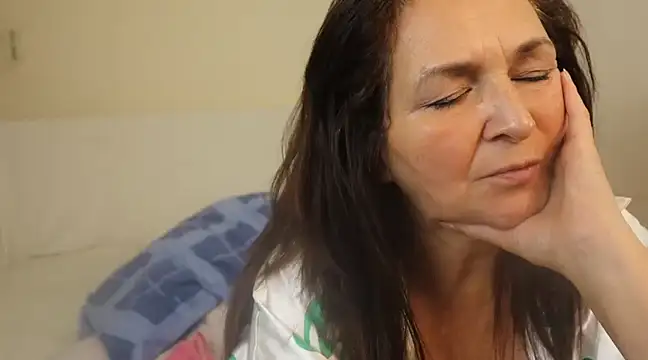 Bellaisa online show from 12-04-24, 06:44