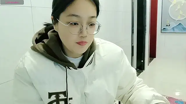 luoxuwen online show from 12-09-24, 06:12