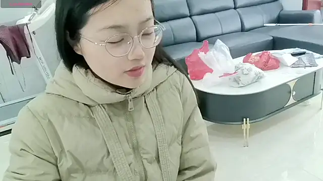 luoxuwen online show from 02-21-25, 05:02