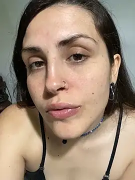 isadelasestrellas online show from 10-05-25, 02:04