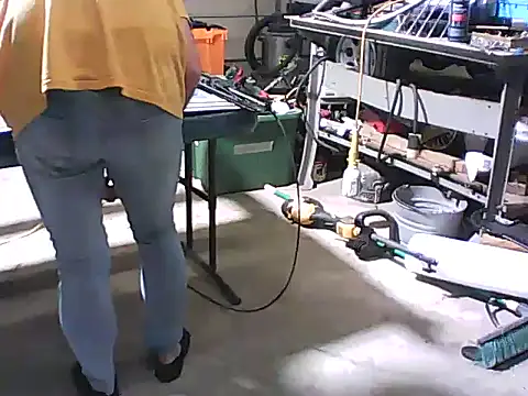 Snapshot of dcrick978 chatting on 10-16-25, 12:22 dcrick978 online show from 10-16-25, 12:22