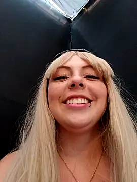 madelaine- online show from 12-19-24, 10:42