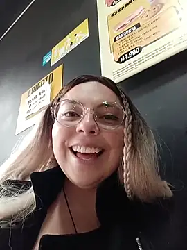 madelaine- online show from 05-04-26, 06:59