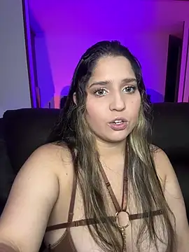 valentina jonnes1 online show from 03-07-25, 04:35