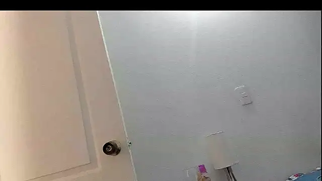 Snapshot of Evaaross_2345 chatting on 02-13-25, 08:03 Evaaross 2345 online show from 02-13-25, 08:03