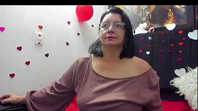 Evaaross 2345 online show from 02-12-26, 12:22