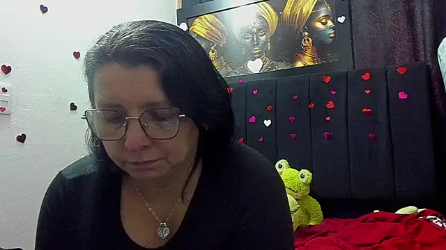 Evaaross 2345 online show from 06-20-26, 01:03