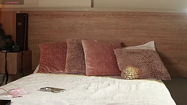 AliceShazaham  online show from 03-08-26, 04:05