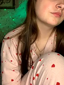 Snapshot of fairy365 chatting on 11-15-25, 07:10 fairy365 online show from 11-15-25, 07:10