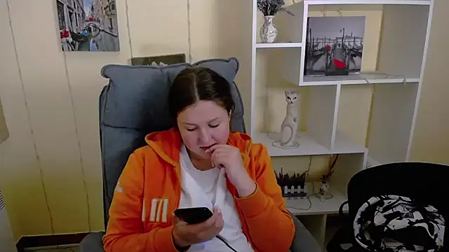  sofi smile online show from 03-19-25, 04:14