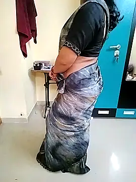 PayalSharmahot143 online show from 10-24-25, 01:57