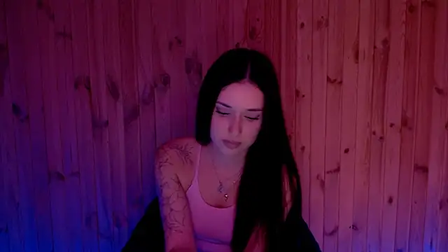 Snapshot of AlisaLink chatting on 10-26-25, 07:25 AlisaLink online show from 10-26-25, 07:25