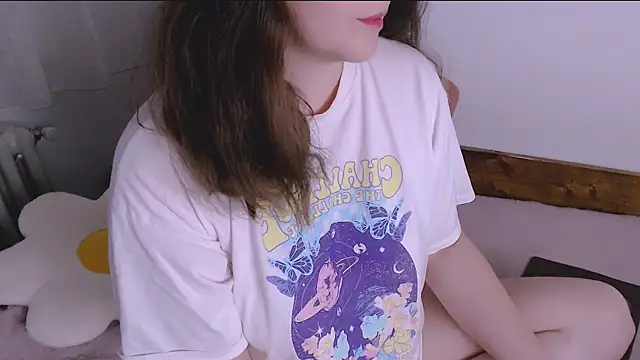 Snapshot of ChubbyMaia chatting on 04-18-26, 04:33 ChubbyMaia online show from 04-18-26, 04:33