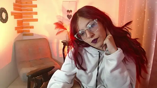 Snapshot of RedMeloddy chatting on 05-14-26, 10:05 RedMeloddy online show from 05-14-26, 10:05