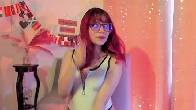 Snapshot of RedMeloddy chatting on 06-15-26, 10:23 RedMeloddy online show from 06-15-26, 10:23
