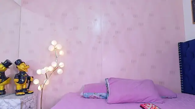 littleebonymommy online show from 05-01-26, 07:29