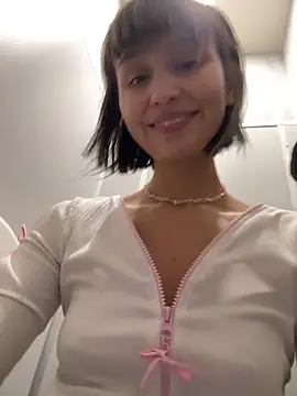 bigbabykiki online show from 02-20-25, 08:17