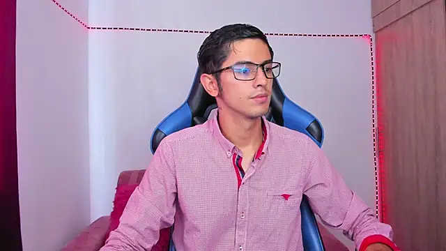 Ethan Sai    online show from 12-06-24, 04:49