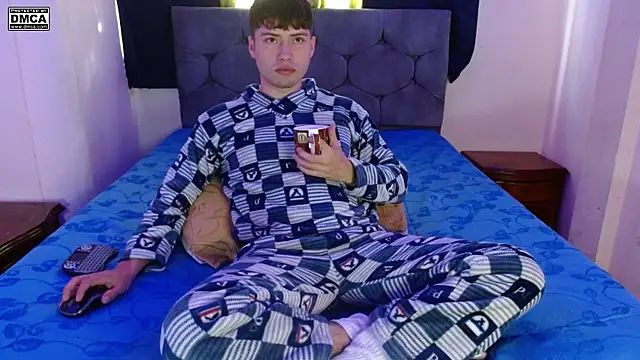 nolanjay  online show from 11-05-25, 01:11