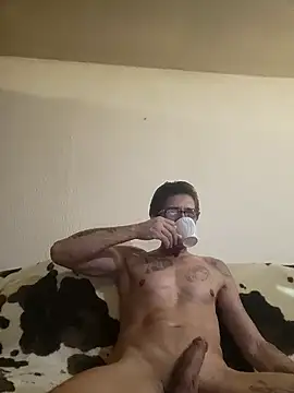 Snapshot of Zgodanilep chatting on 02-15-25, 11:06 Zgodanilep online show from 02-15-25, 11:06