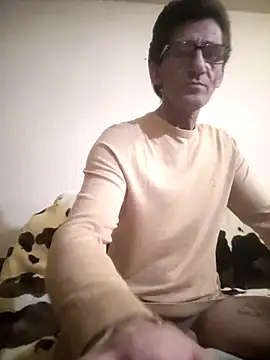 Snapshot of Zgodanilep chatting on 02-19-25, 04:33 Zgodanilep online show from 02-19-25, 04:33