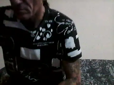 Snapshot of Zgodanilep chatting on 02-22-25, 10:09 Zgodanilep online show from 02-22-25, 10:09