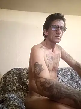 Snapshot of Zgodanilep chatting on 02-23-25, 05:01 Zgodanilep online show from 02-23-25, 05:01