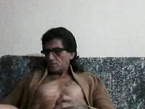 Snapshot of Zgodanilep chatting on 03-14-25, 12:21 Zgodanilep online show from 03-14-25, 12:21
