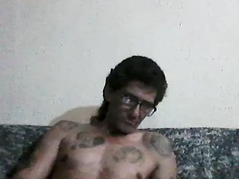 Snapshot of Zgodanilep chatting on 03-17-25, 06:29 Zgodanilep online show from 03-17-25, 06:29