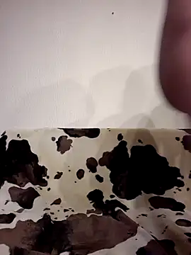 Snapshot of Zgodanilep chatting on 10-11-25, 05:22 Zgodanilep online show from 10-11-25, 05:22