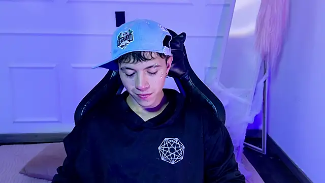 Snapshot of Justyn_Ross chatting on 10-19-25, 11:05 Justyn Ross online show from 10-19-25, 11:05