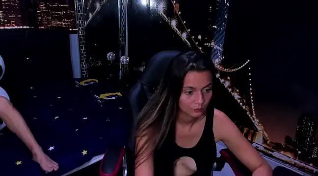 ValentinaAndTerry online show from 01-04-25, 05:47