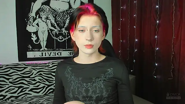 Snapshot of Vailyreb_ chatting on 12-20-24, 02:52 Vailyreb online show from 12-20-24, 02:52