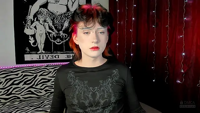 Snapshot of Vailyreb_ chatting on 12-30-24, 04:29 Vailyreb online show from 12-30-24, 04:29