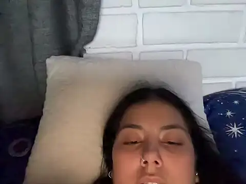 LisaTuspia online show from 10-27-25, 04:38